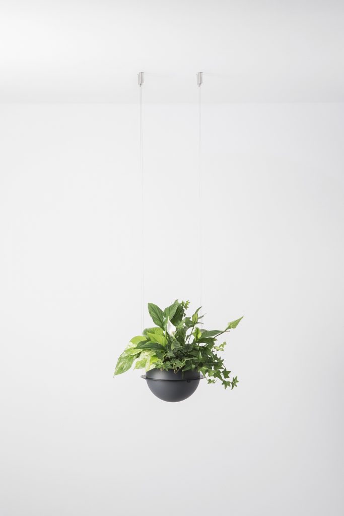 Estiluz Circ flower pot suspension img p02 scaled