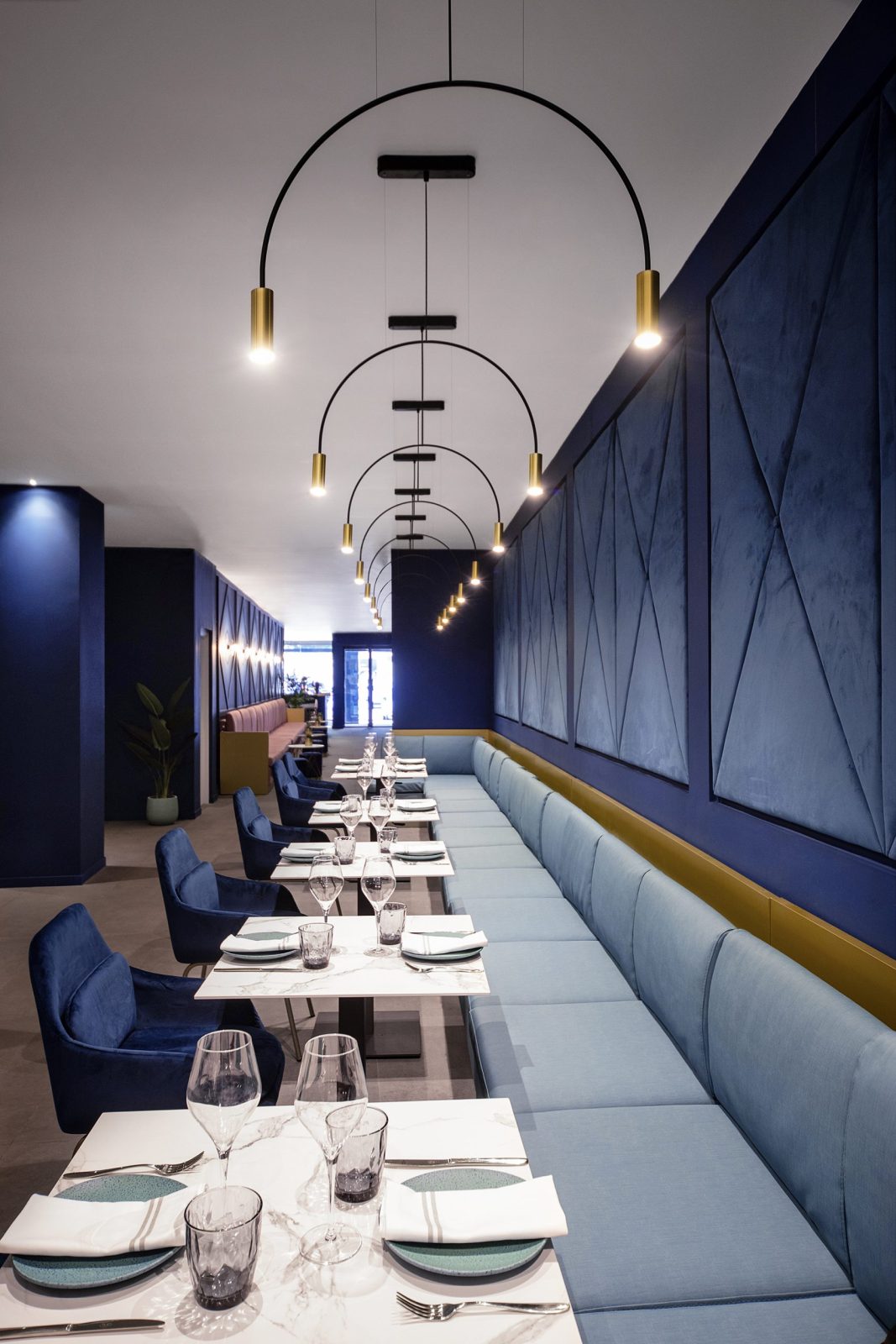 VOLTA 2 - קבסו תאורה - אולם תצוגה בירושלים